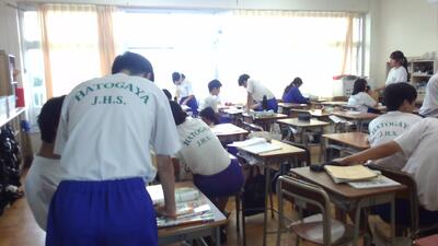 昼休みも小テストに向けて学習